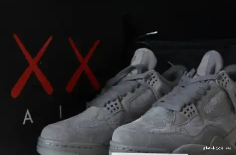 KAWS x Jordan 4“ Air Cool Grey”930155-003 930155-003 0706